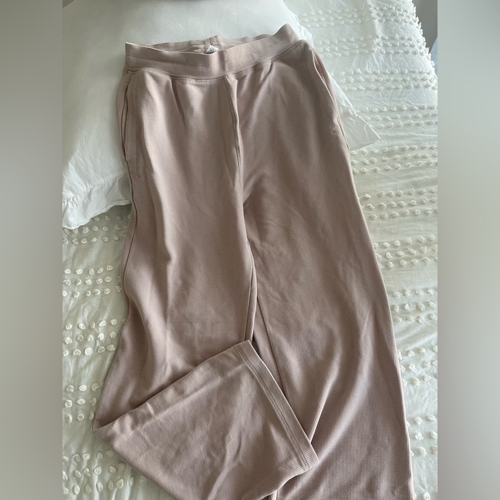 ALO Yoga Blush Waffle Knit Leggings